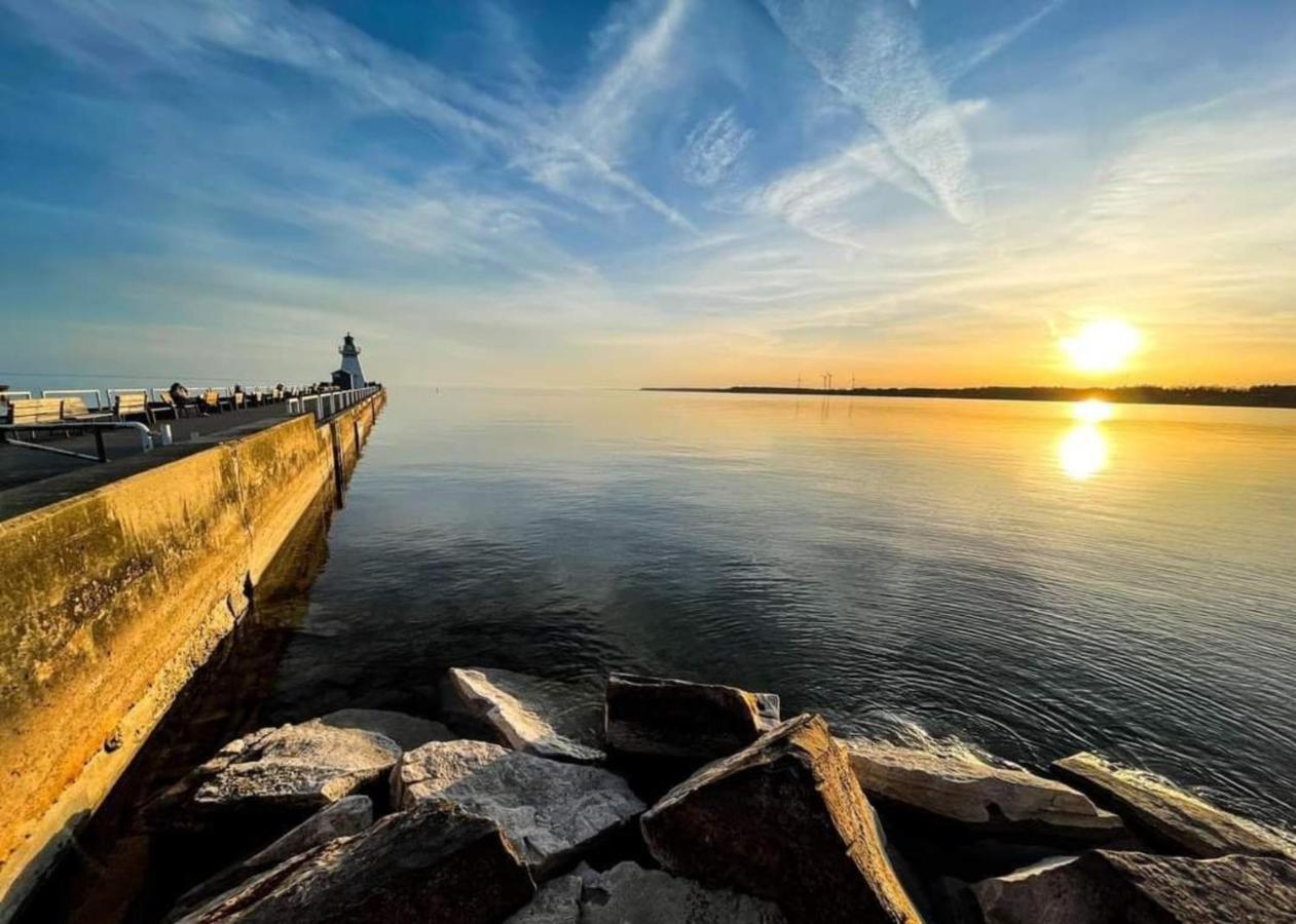 Luxe Lodges On Lake Erie Port Dover Exterior foto