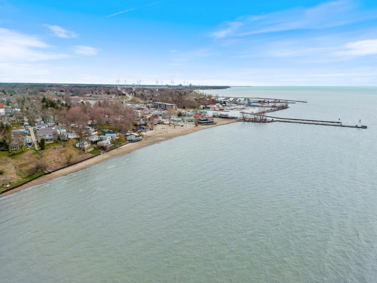 Luxe Lodges On Lake Erie Port Dover Exterior foto