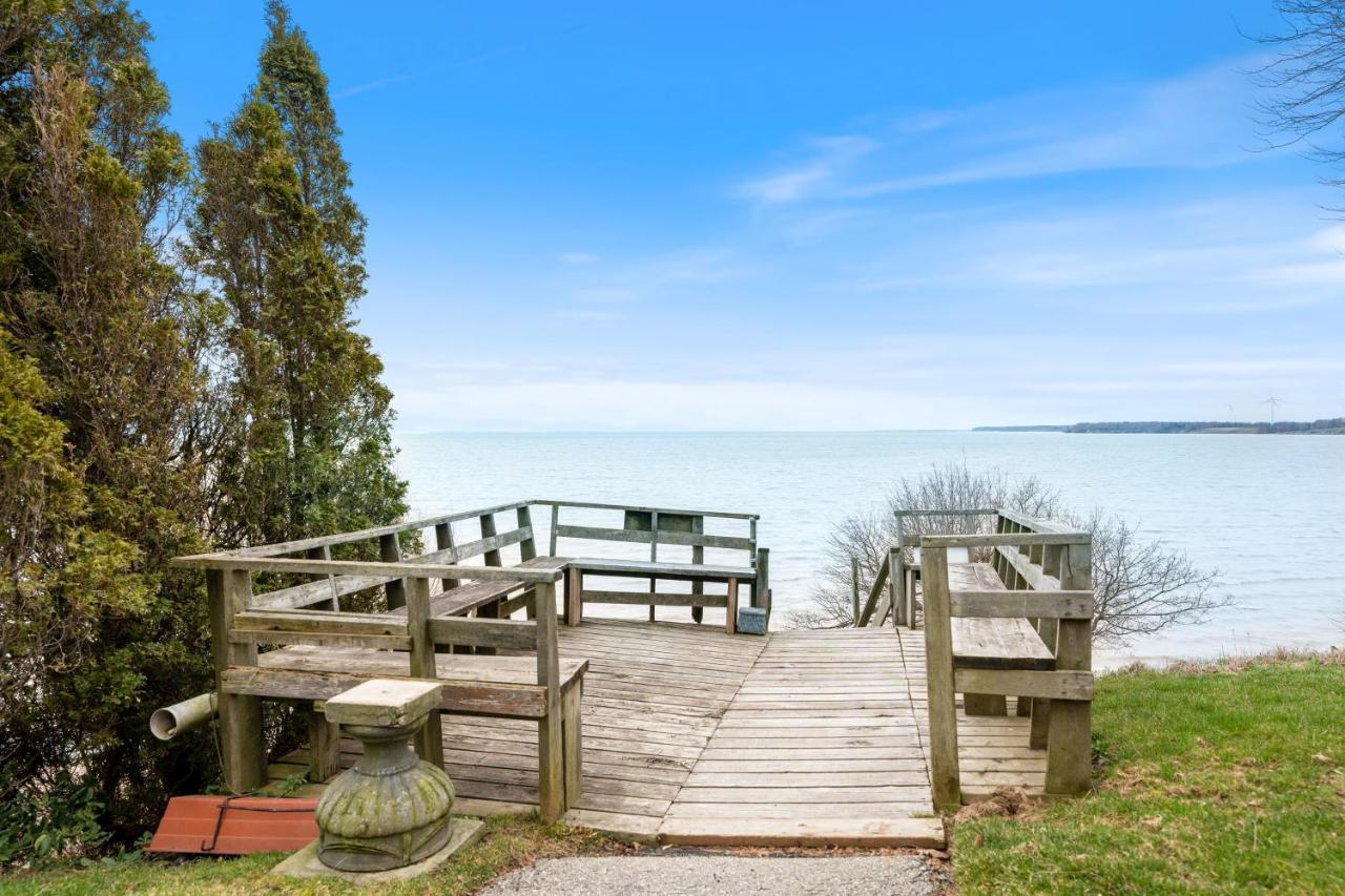 Luxe Lodges On Lake Erie Port Dover Exterior foto
