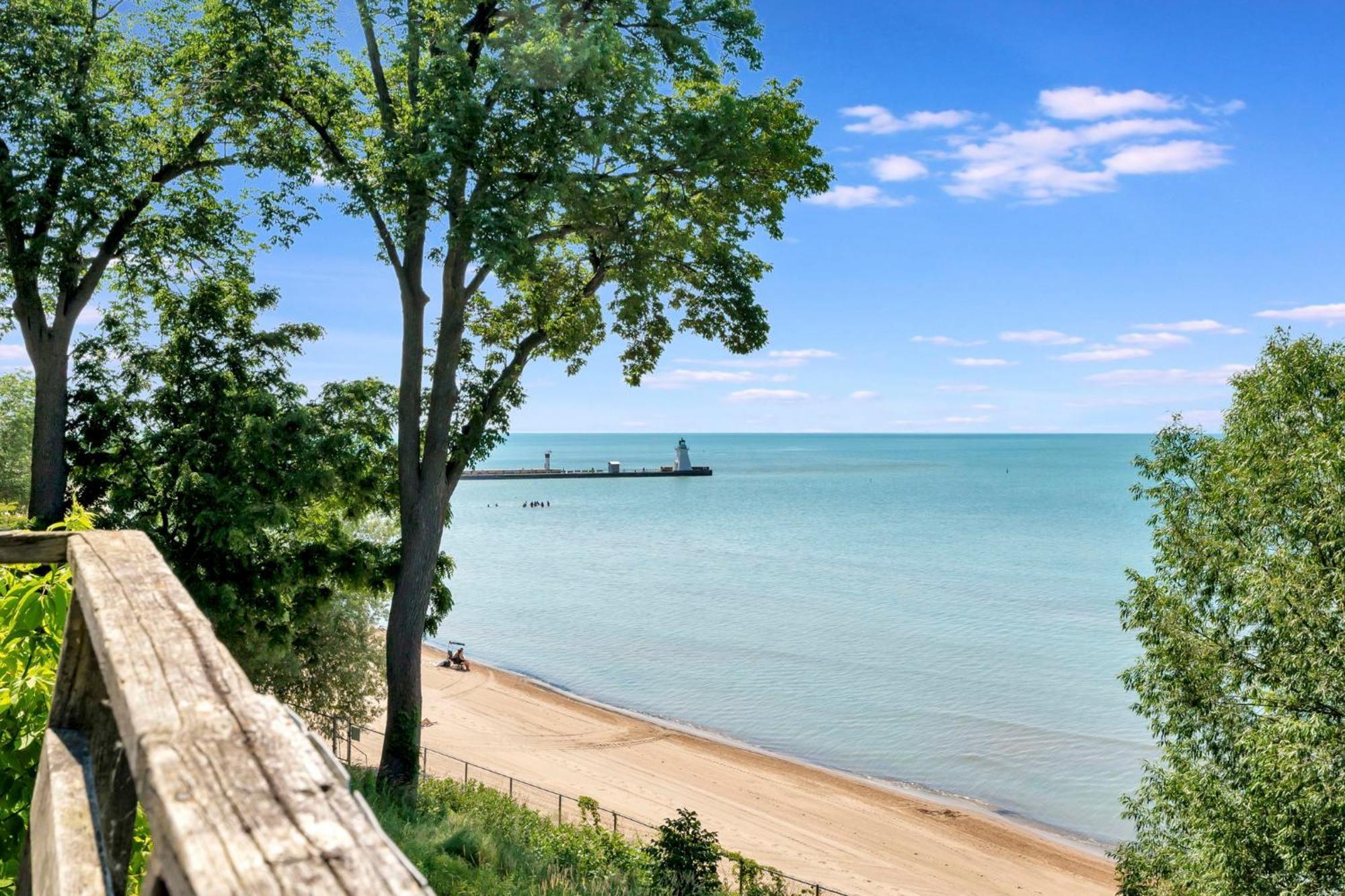 Luxe Lodges On Lake Erie Port Dover Exterior foto